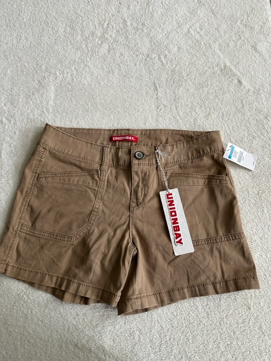UNIONBAY Pants - NWT Unionbay Women's Tan Casual Shorts size 9